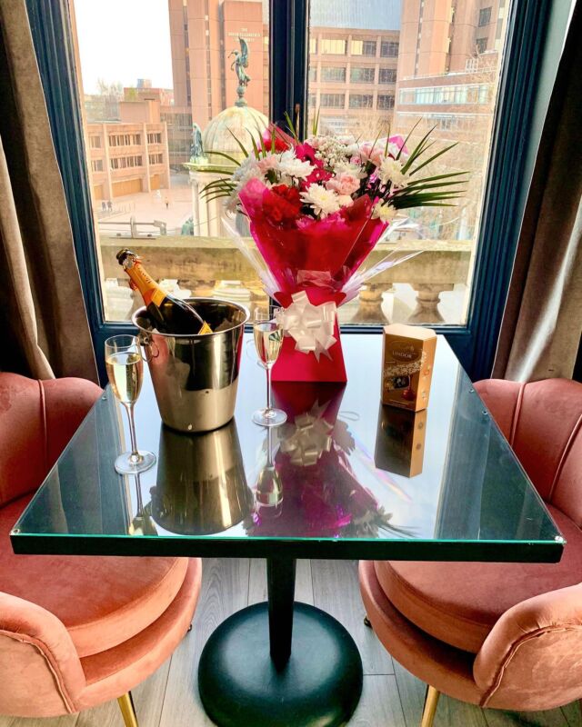 Mother’s Day Offer 💐❤️ 

Book direct through our website (link in our bio) using discount code MUM1 for 50% discount on Sunday 27th March bringing the price from £240 to £120! 

Our offer doesn’t stop there as included within your stay is a bottle of Prosecco on ice ready for your arrival, bunch of flowers, free late checkout and box of chocolates! 

We will also be selecting one of our lucky guests to receive the price of their hotel stay back, so you are in with the chance of receiving this all for free! 

Stay must be booked before 10am on Saturday 26th March, winner will be chosen at random out of those who have booked and have shared our post to their Instagram story, liked and commented on this post. 

Winner will be announced on our instagram page by 5pm on Saturday 26th March. 

Good luck 🤞🏼

#boutiquehotel #liverpool #merseyside #mothersdaygift